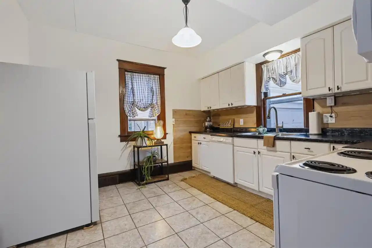 Photo 4 of Single family home for sale at 419 E Atlantic St, Appleton, WI 54911 | MLS# 50334487 | Listing updated on 2026-10-27