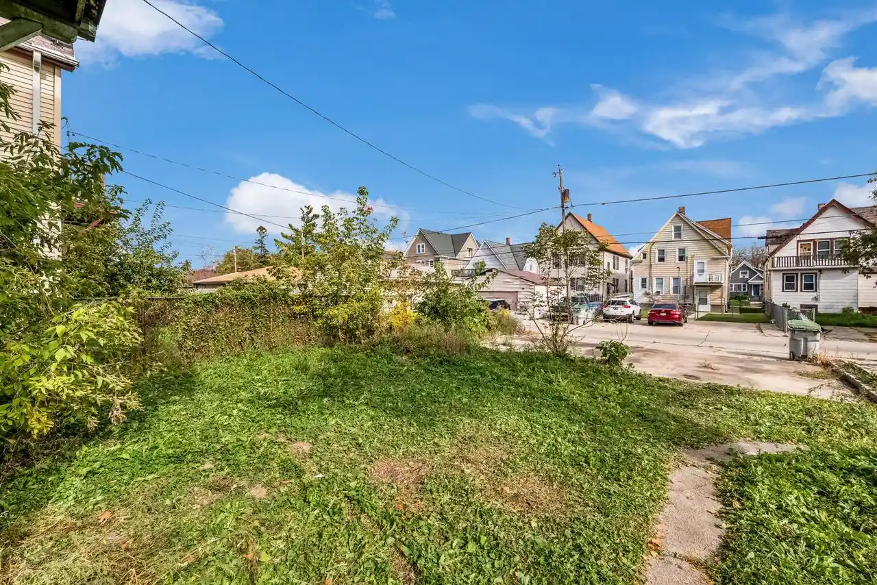 Photo 3 of Multi family home for sale at 3128 N Buffum St, Milwaukee, WI 53212 | MLS# 1985203 | Listing updated on 2026-10-19