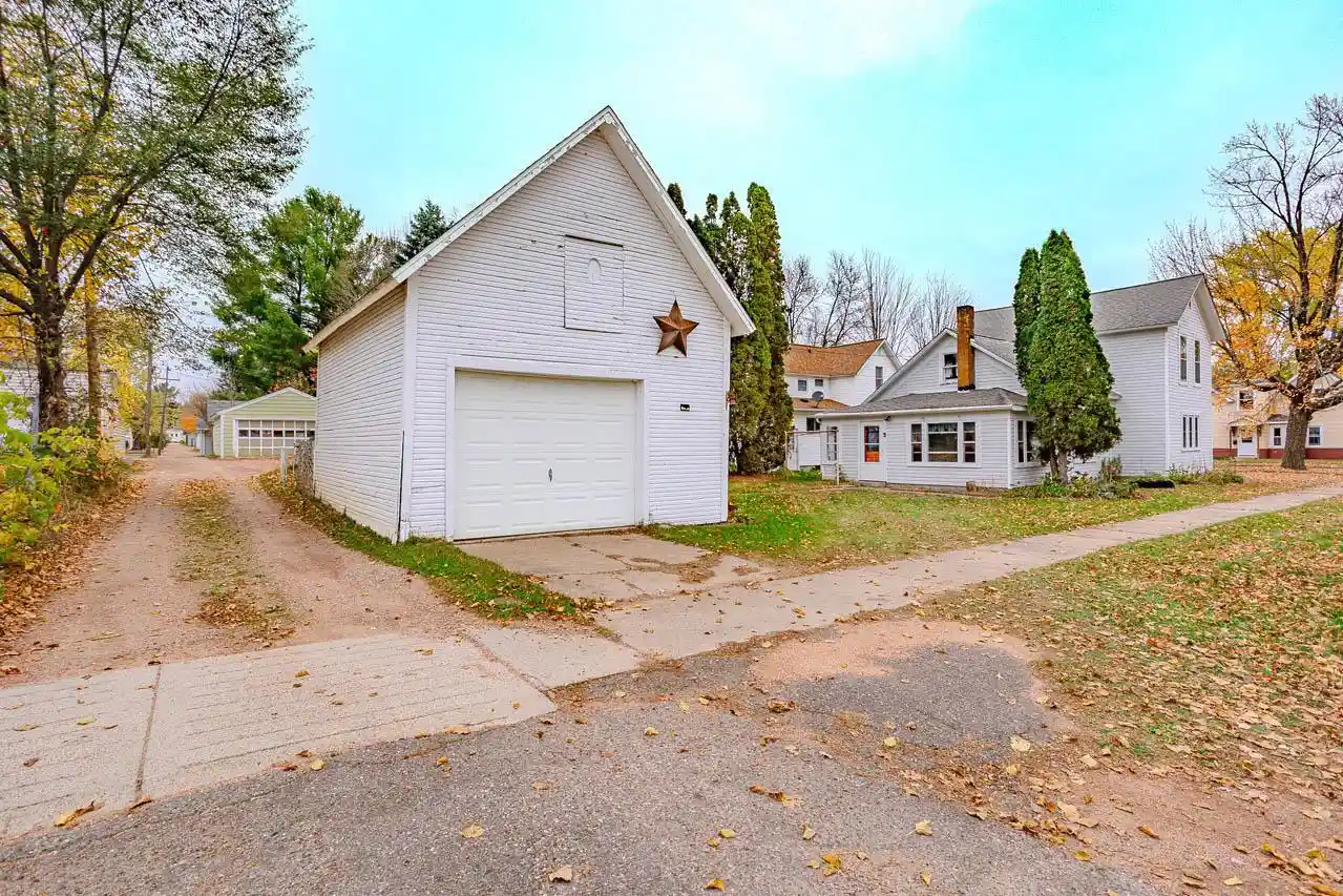 Photo 1 of Single family home for sale at 300 Cottage St, Merrill, WI 54452 | MLS# 22605192 | Listing updated on 2026-10-21