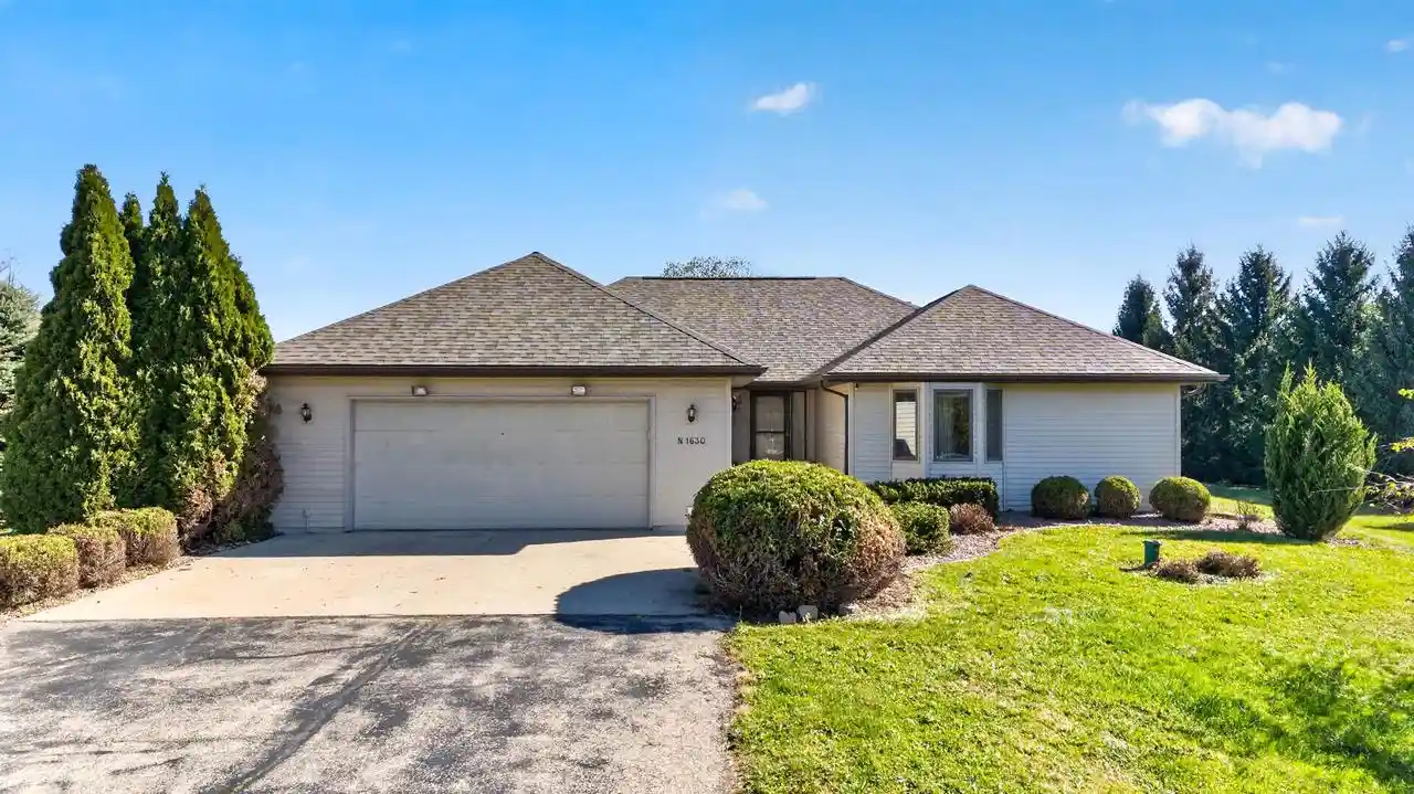 Photo 1 of Single family home for sale at N1630 North Rd, Greenville, WI 54942 | MLS# 50334499 | Listing updated on 2026-10-24