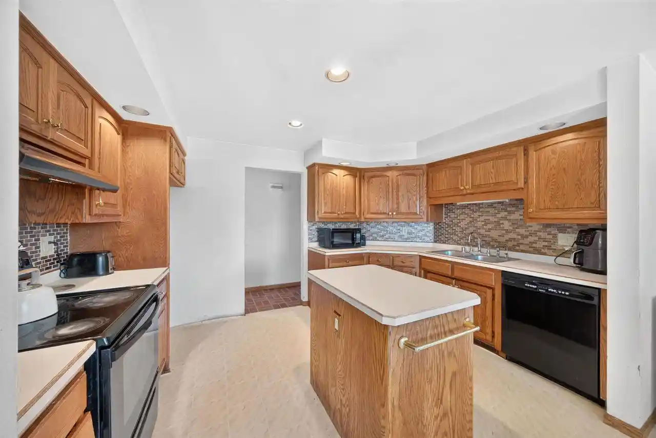 Photo 1 of Single family home for sale at N1630 North Rd, Greenville, WI 54942 | MLS# 50334499 | Listing updated on 2026-10-24