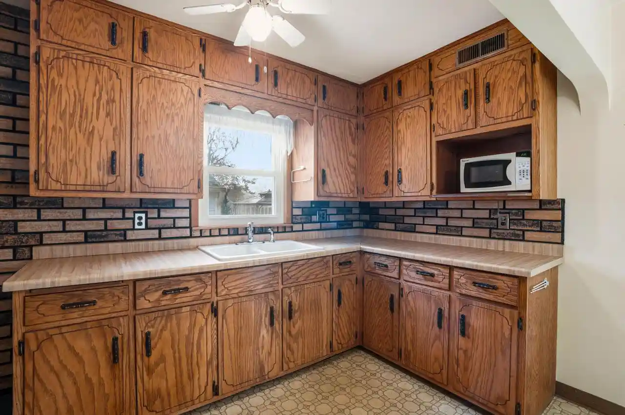 Photo 4 of Single family home for sale at 4000 S 56th Street, Milwaukee, WI 53220 | MLS# 1985242 | Listing updated on 2026-10-27