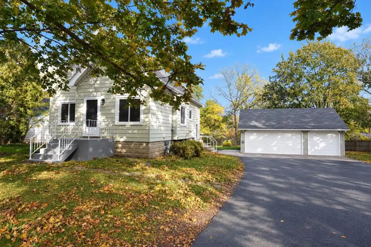 Photo 1 of Single family home for sale at 4400 S 124th Street, Milwaukee, WI 53228 | MLS# 1985263 | Listing updated on 2026-10-22