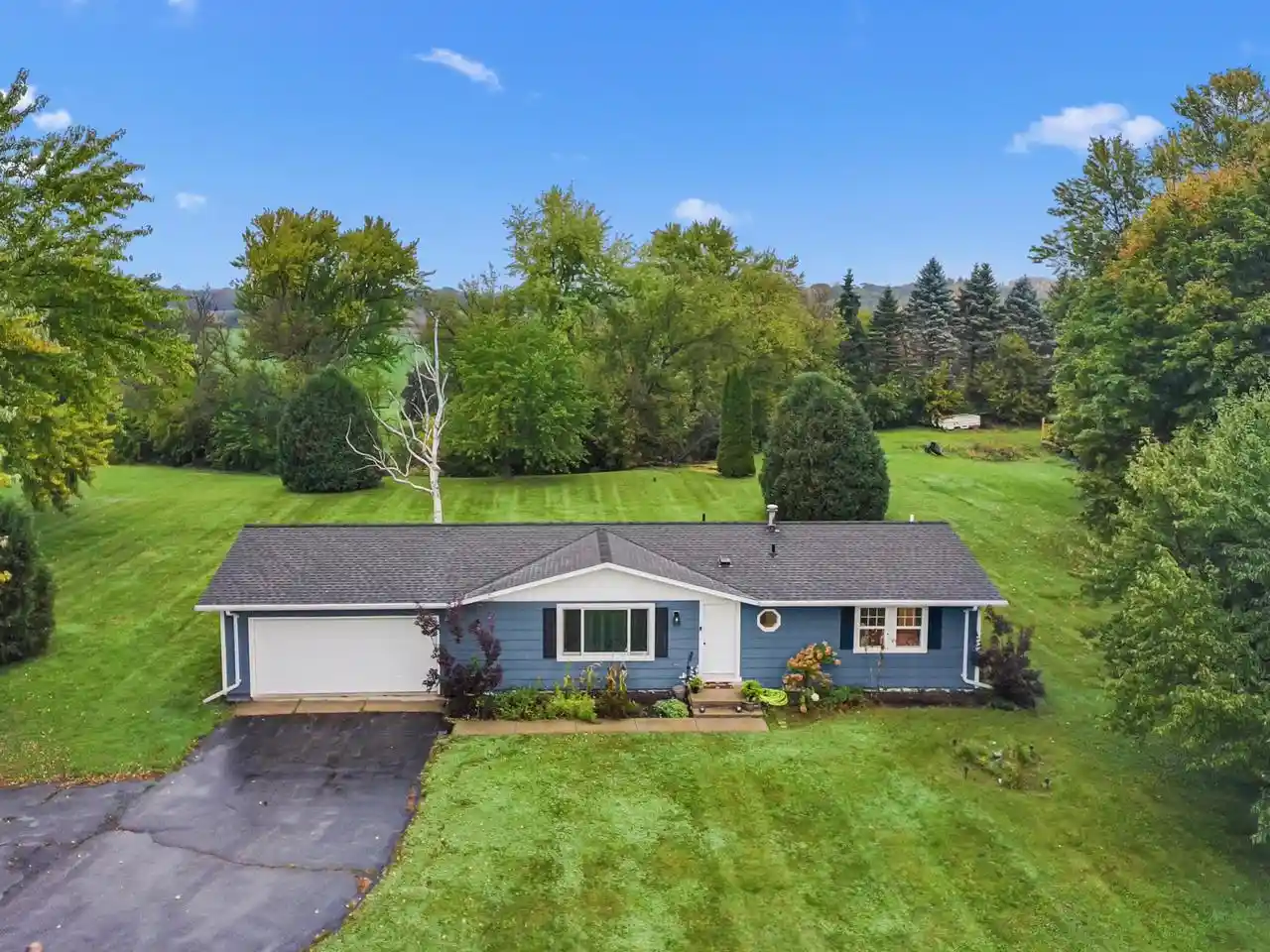 Photo 1 of Single family home for sale at W122 County Rd U, Genoa City, WI 53128 | MLS# 1985265 | Listing updated on 2026-10-23
