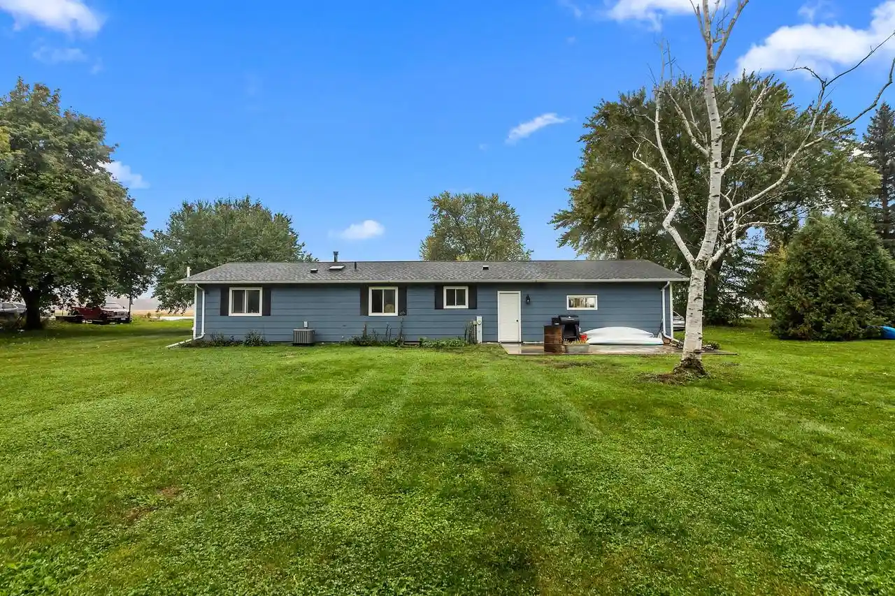 Photo 4 of Single family home for sale at W122 County Rd U, Genoa City, WI 53128 | MLS# 1985265 | Listing updated on 2026-10-23