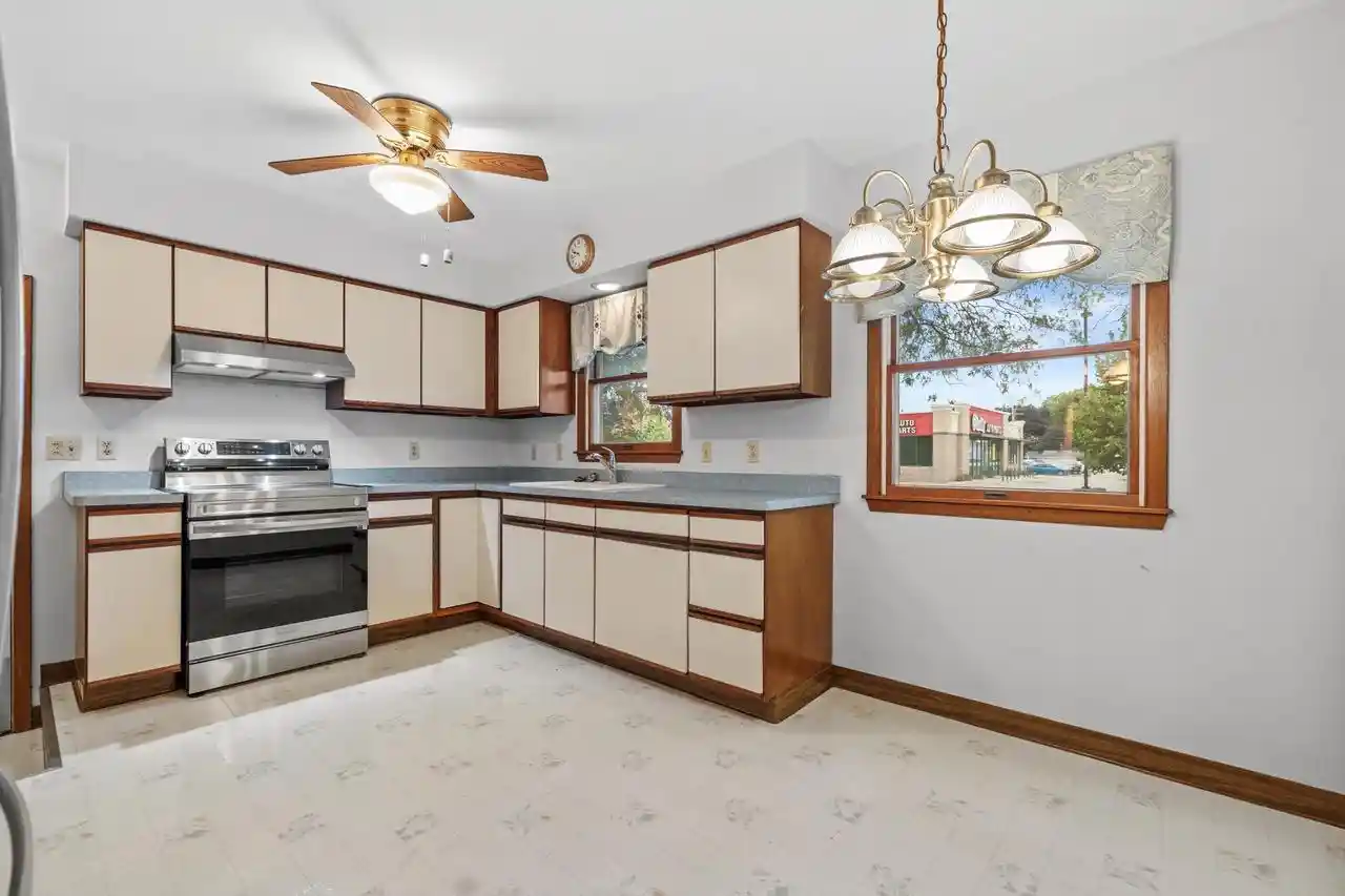 Photo 1 of Single family home for sale at 3202 22nd Avenue, Kenosha, WI 53140 | MLS# 1985268 | Listing updated on 2026-10-21