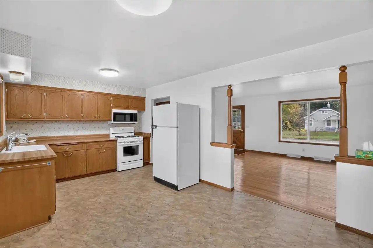 Photo 1 of Single family home for sale at 2120 Hubbard St, Janesville, WI 53546 | MLS# 2034871 | Listing updated on 2026-10-19