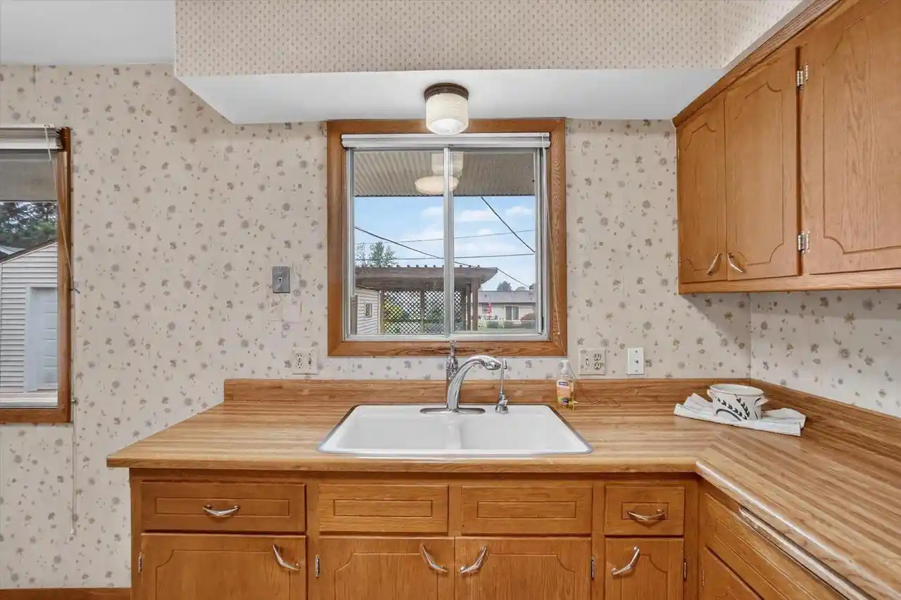 Photo 3 of Single family home for sale at 2120 Hubbard St, Janesville, WI 53546 | MLS# 2034871 | Listing updated on 2026-10-19