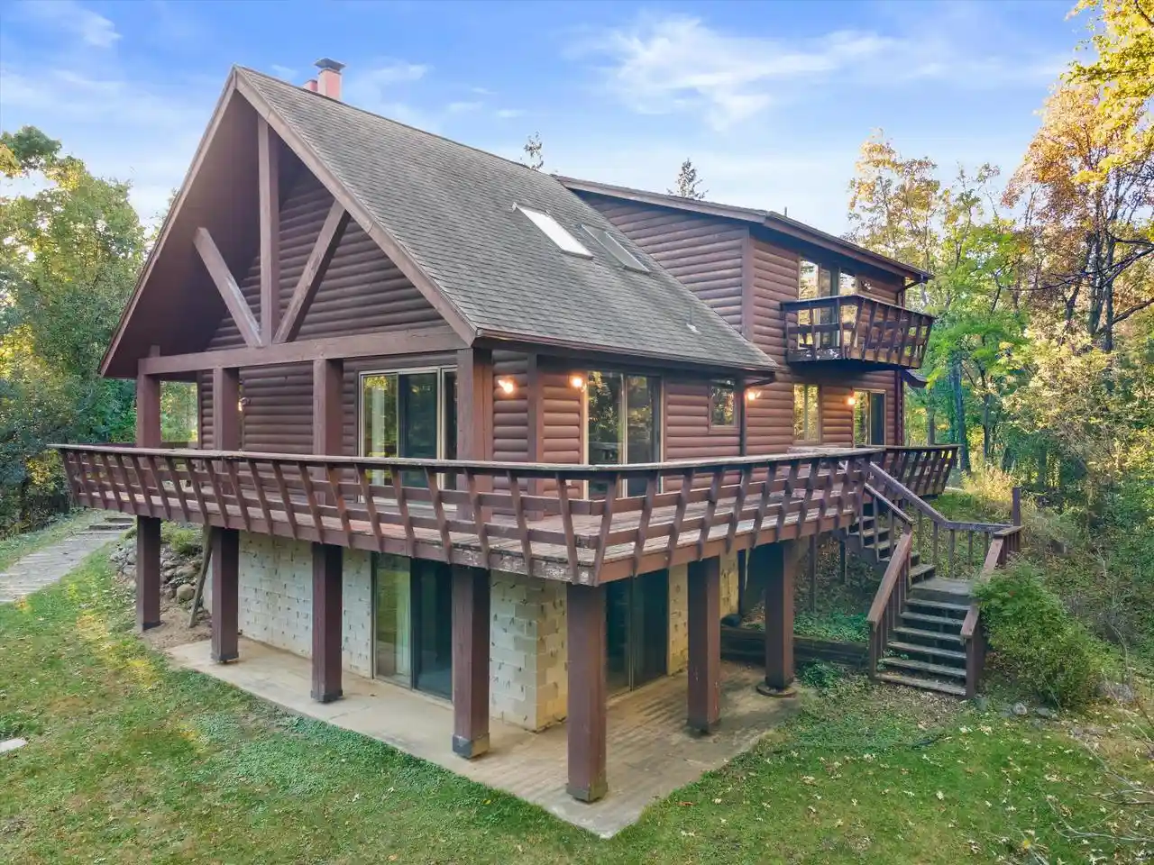 Photo 3 of Single family home for sale at W320s4044 Sadie Ln, Waukesha, WI 53189 | MLS# 1985277 | Listing updated on 2026-10-22