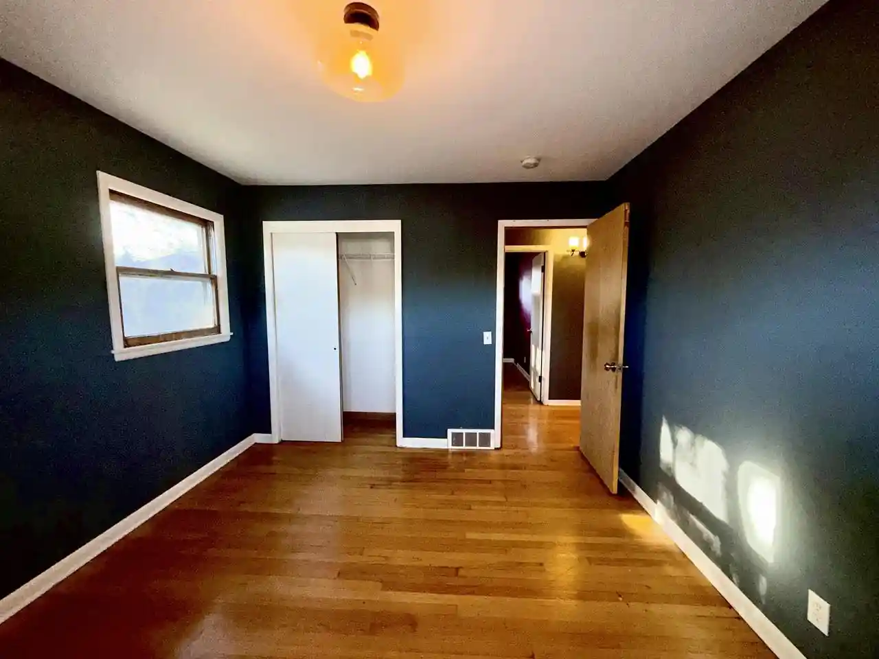 Photo 4 of Single family home for sale at 1314 La Salle St, Janesville, WI 53546 | MLS# 2034879 | Listing updated on 2026-10-21