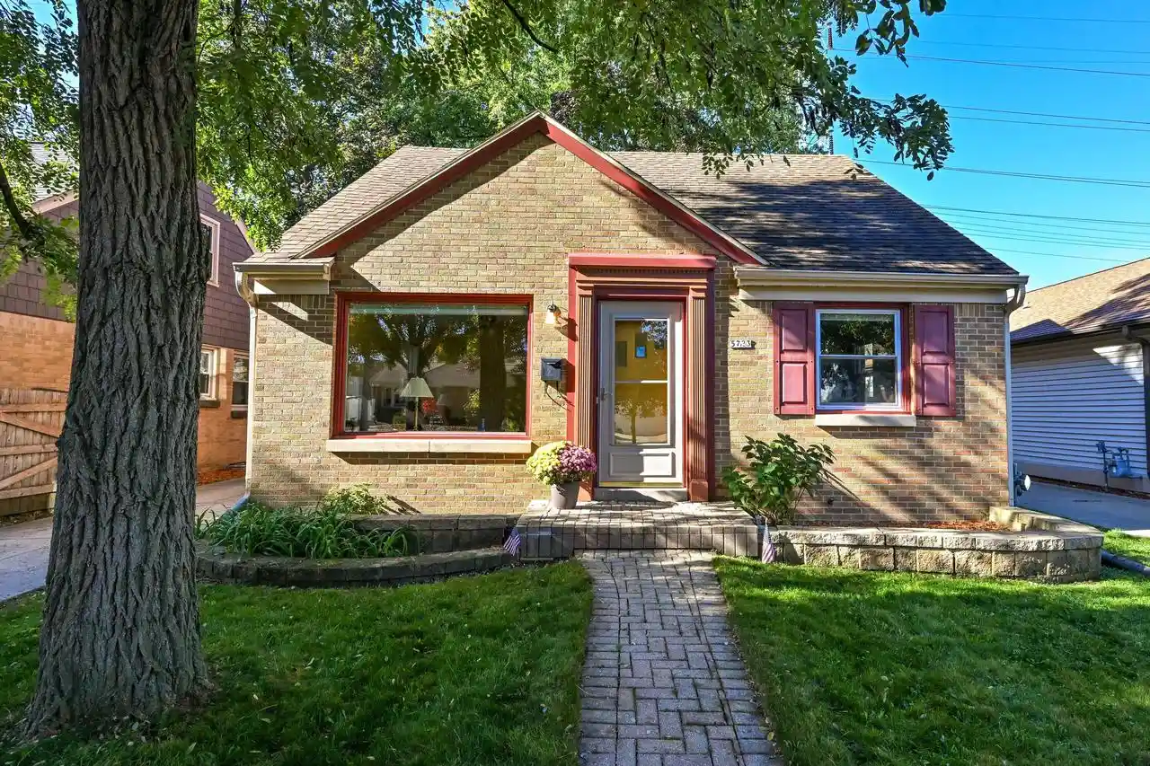 Single family home for sale at 5723 N Argyle Ave, Glendale, WI 53209 | MLS# 1985335
