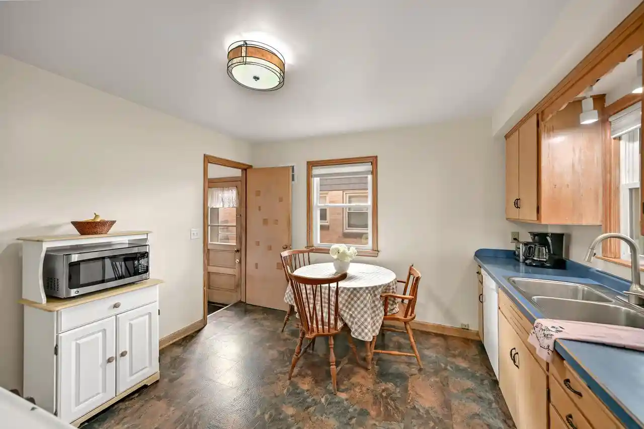 Photo 1 of Single family home for sale at 5723 N Argyle Ave, Glendale, WI 53209 | MLS# 1985335 | Listing updated on 2026-10-23