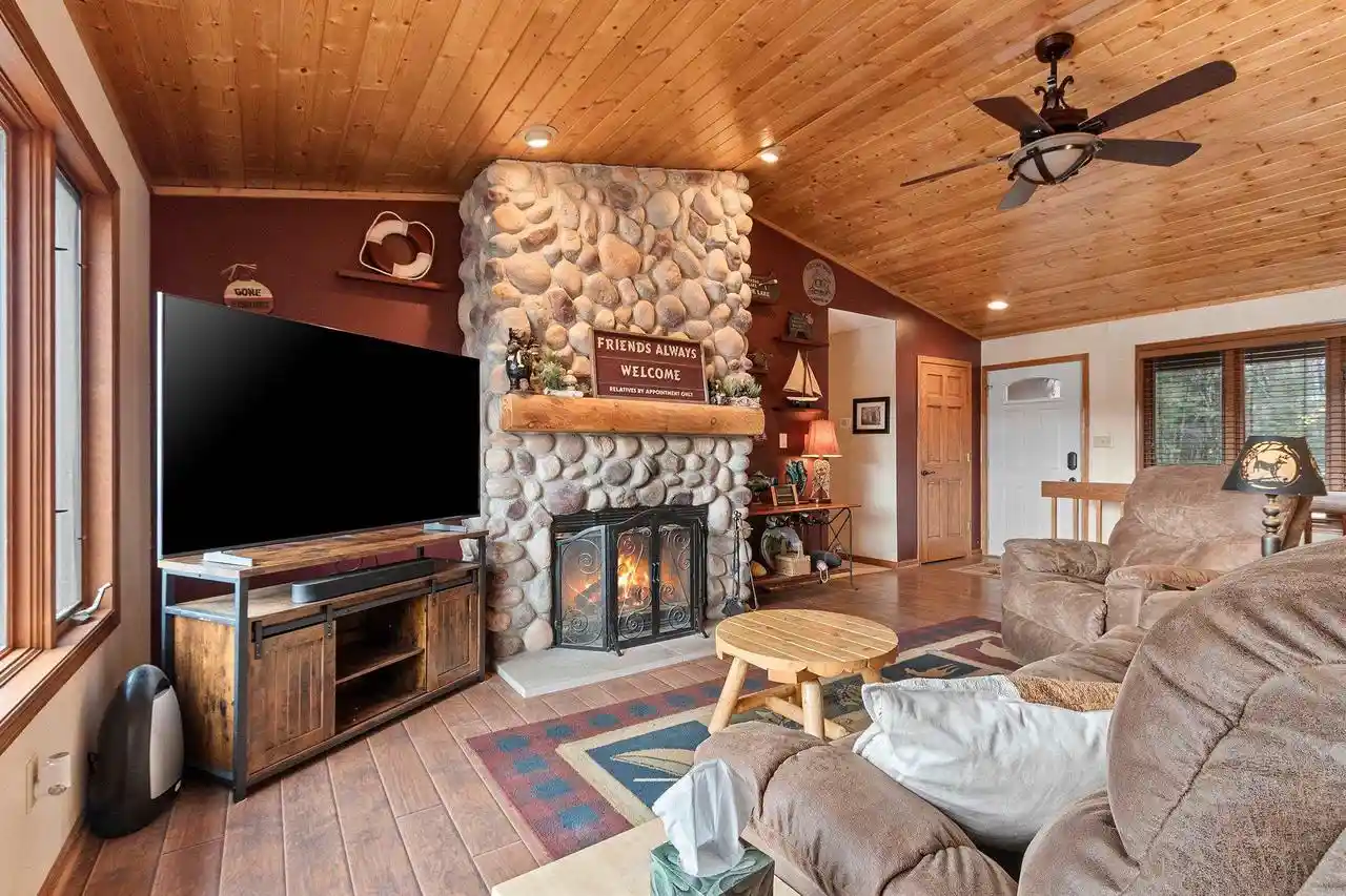 Photo 1 of Single family home for sale at 17404 Aspen Ln, Townsend, WI 54175 | MLS# 50334526 | Listing updated on 2026-10-19