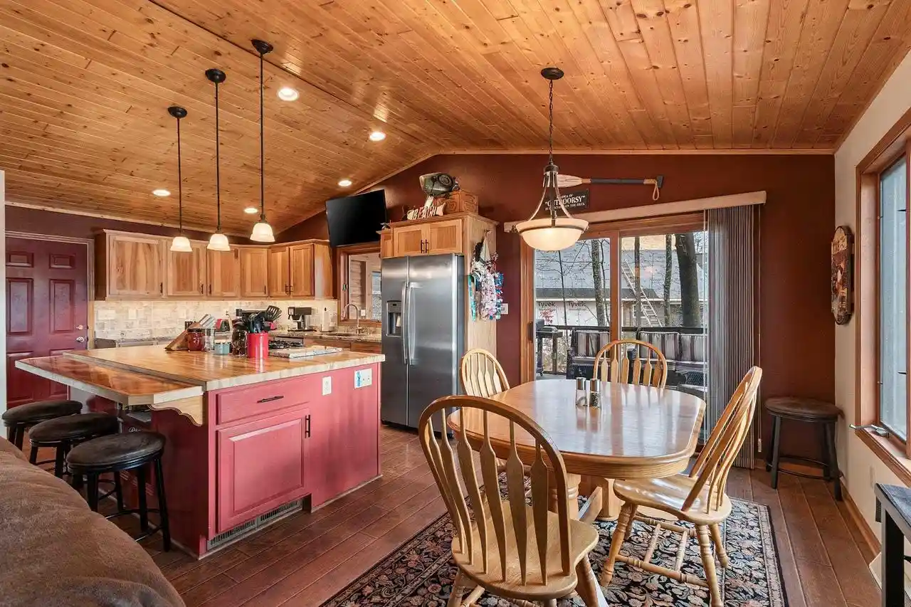 Photo 4 of Single family home for sale at 17404 Aspen Ln, Townsend, WI 54175 | MLS# 50334526 | Listing updated on 2026-10-19