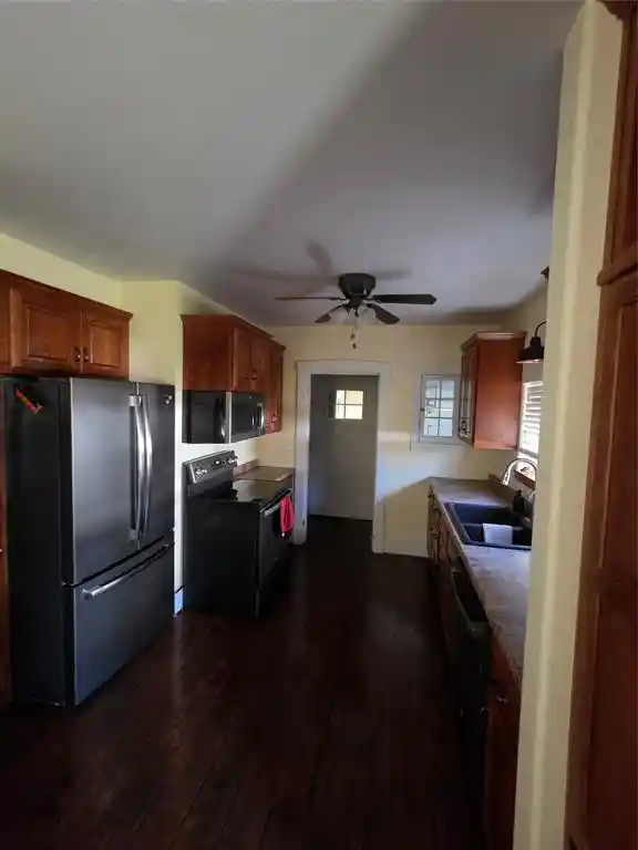 Photo 4 of Single family home for sale at 302 E Main St, Thorp, WI 54771 | MLS# 1606026 | Listing updated on 2026-10-19