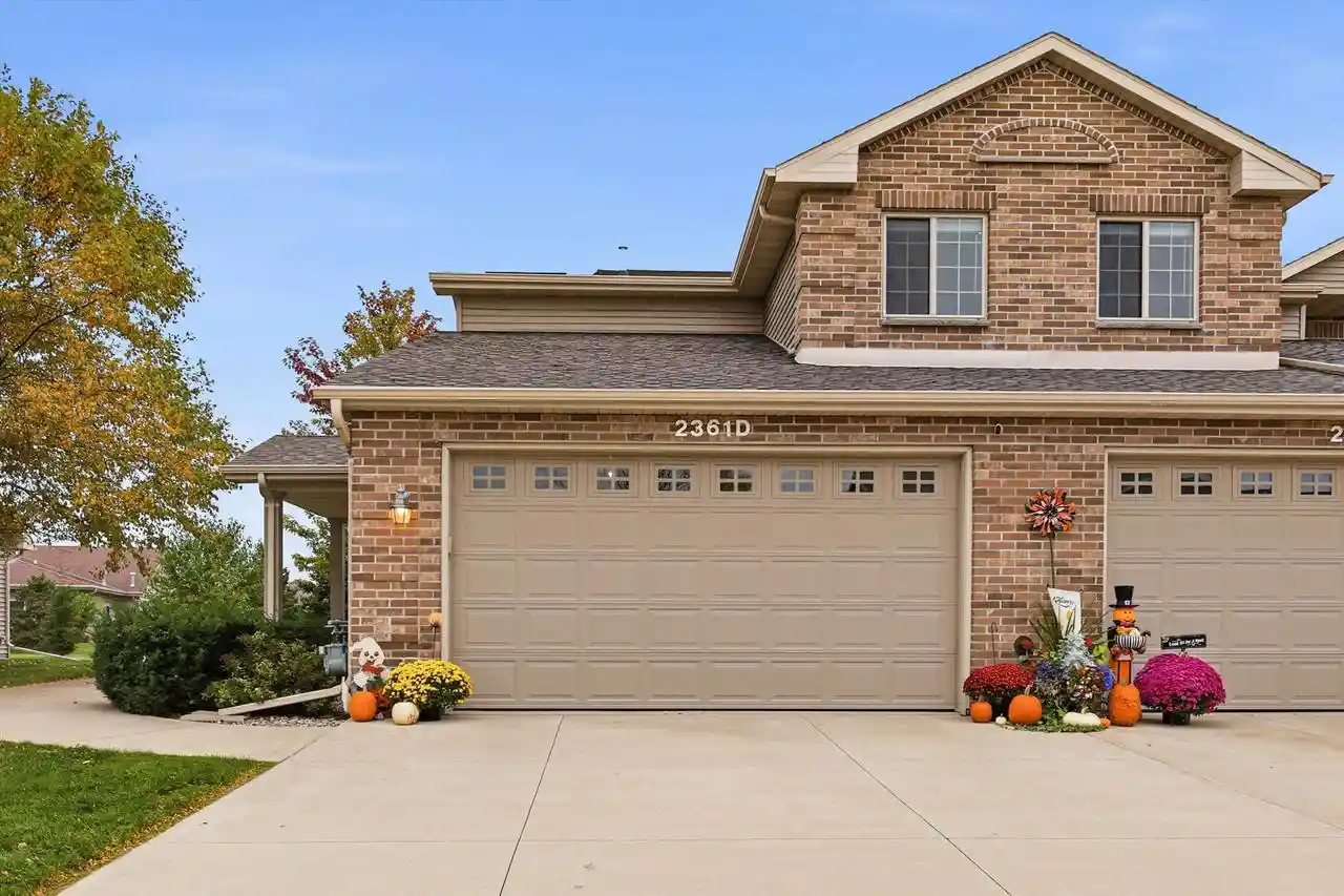 Condo for sale at 2361 E Plank Cir, Appleton, WI 54915 | MLS# 50334544