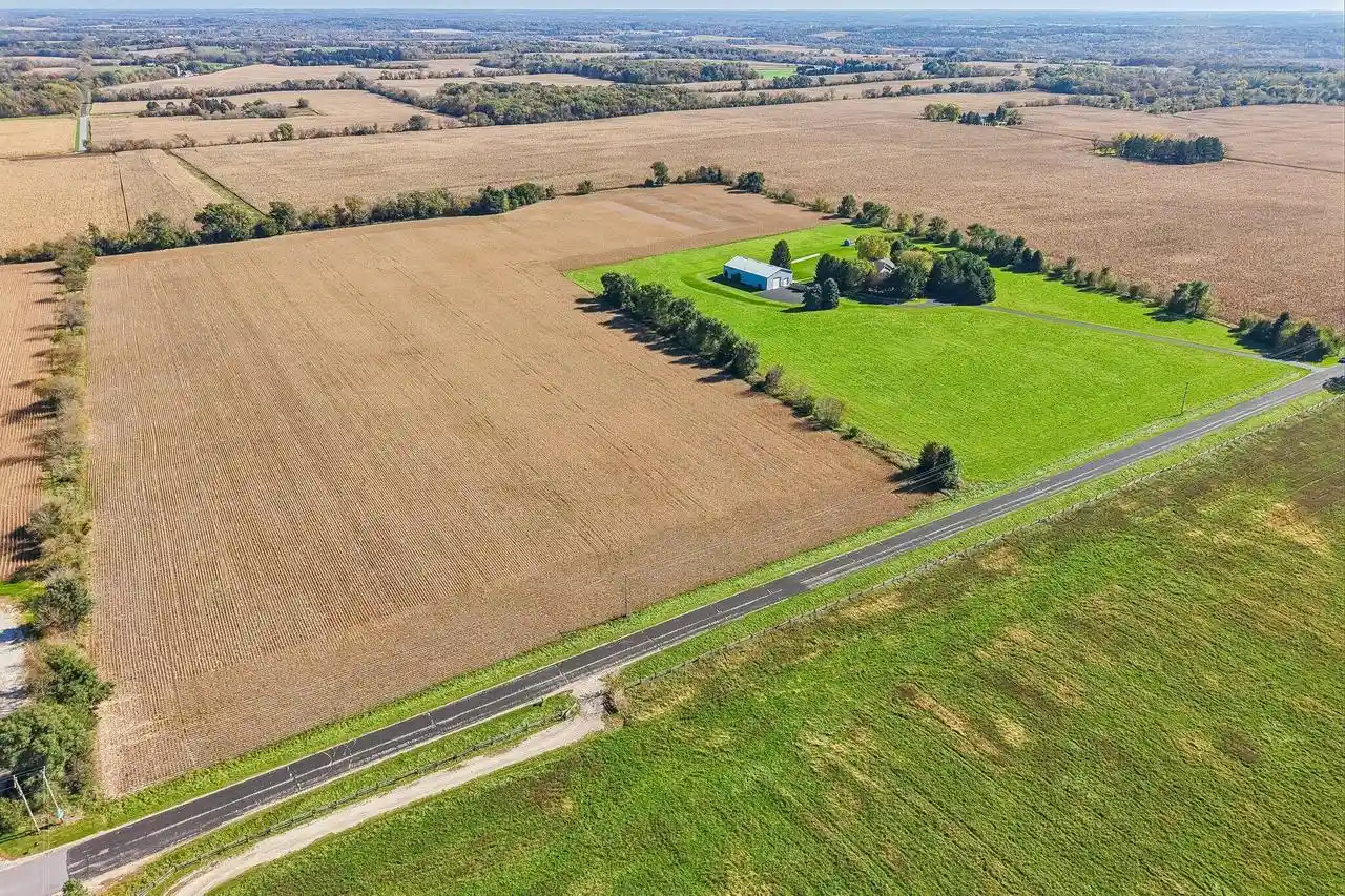 Photo 1 of Single family home for sale at N7202 Hamms Rd, Burlington, WI 53105 | MLS# 1985386 | Listing updated on 2026-10-28