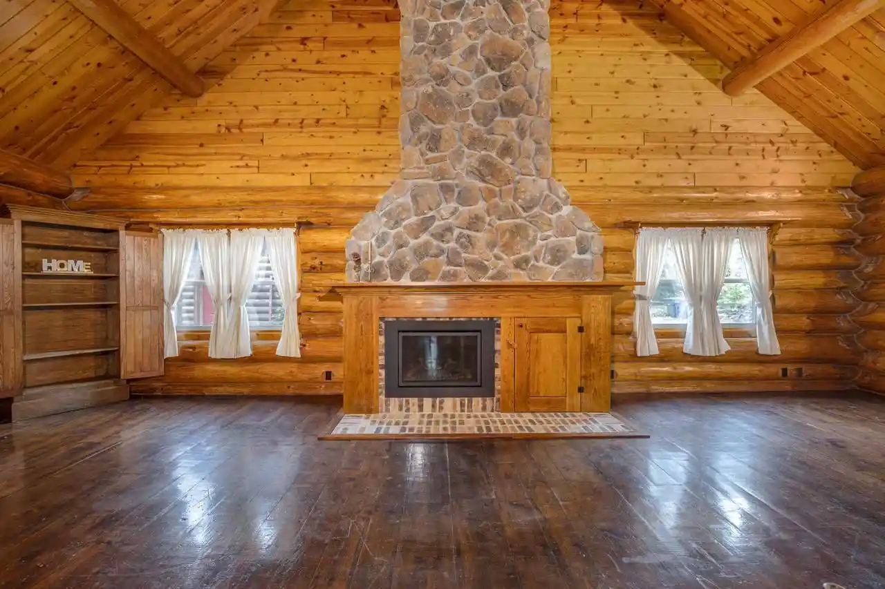 Photo 4 of Single family home for sale at 5005 Breezewood Ln, Winneconne, WI 54986 | MLS# 50334557 | Listing updated on 2026-10-25