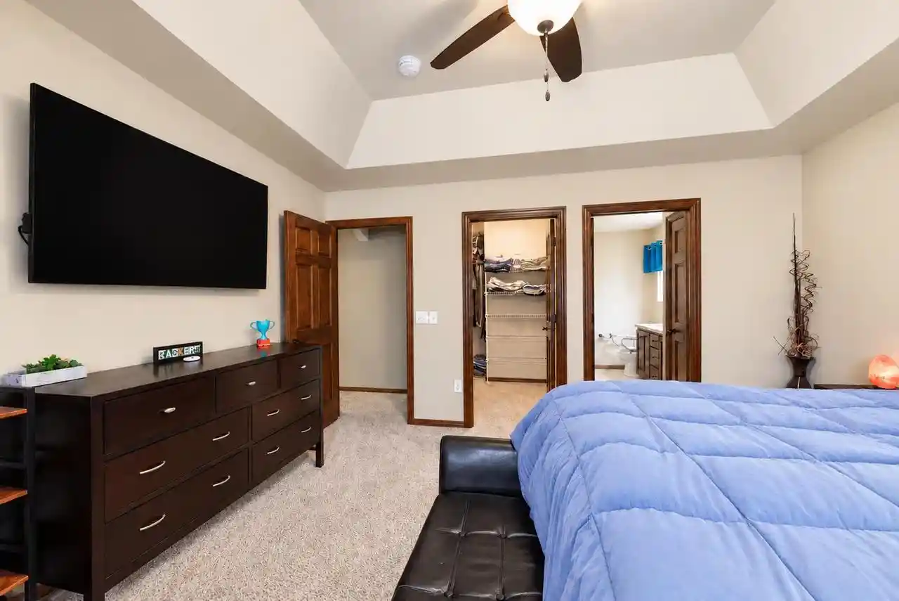 Photo 4 of Single family home for sale at 833 S Melcorn Cir, De Pere, WI 54115 | MLS# 50334581 | Listing updated on 2026-10-25