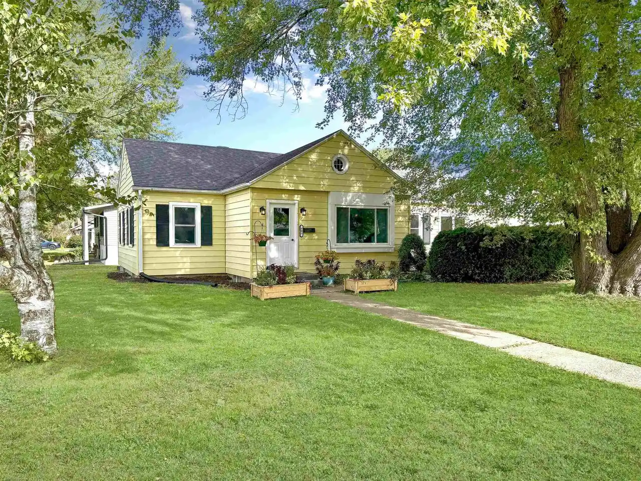 Single family home for sale at 903 E Webster St, Prairie Du Chien, WI 53821 | MLS# 2034953