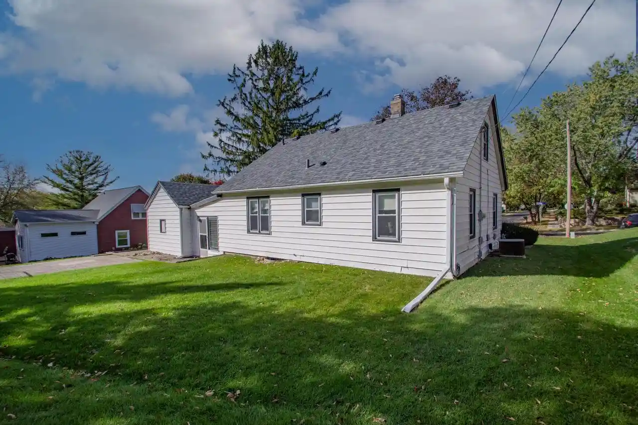Photo 2 of Single family home for sale at 1317 Sunset Ave, Watertown, WI 53094 | MLS# 1985408 | Listing updated on 2026-10-29
