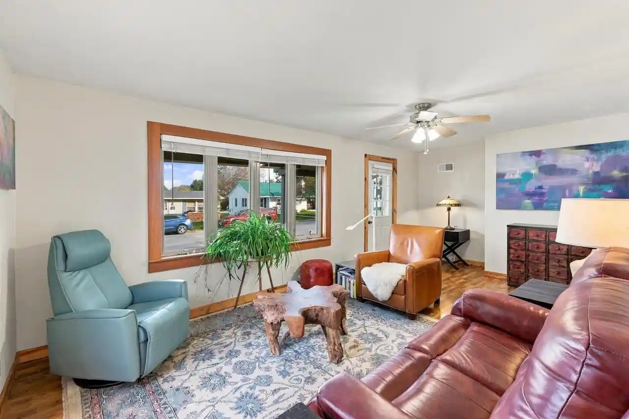 Photo 4 of Single family home for sale at 1008 N Main St, Dodgeville, WI 53533 | MLS# 2034966 | Listing updated on 2026-10-27
