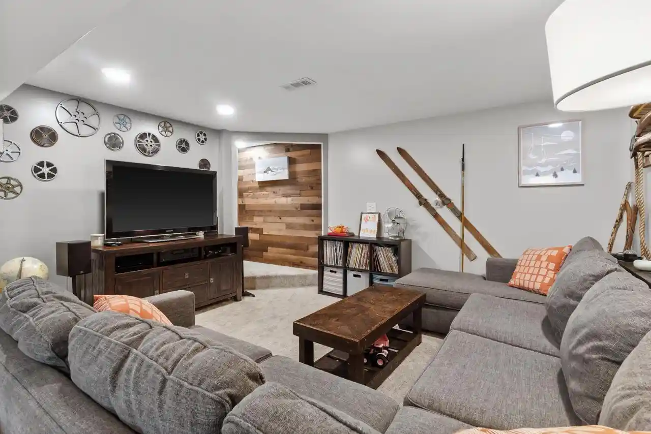 Photo 2 of Single family home for sale at N3260 Tamarack Rd, Lake Geneva, WI 53147 | MLS# 1985440 | Listing updated on 2026-10-26
