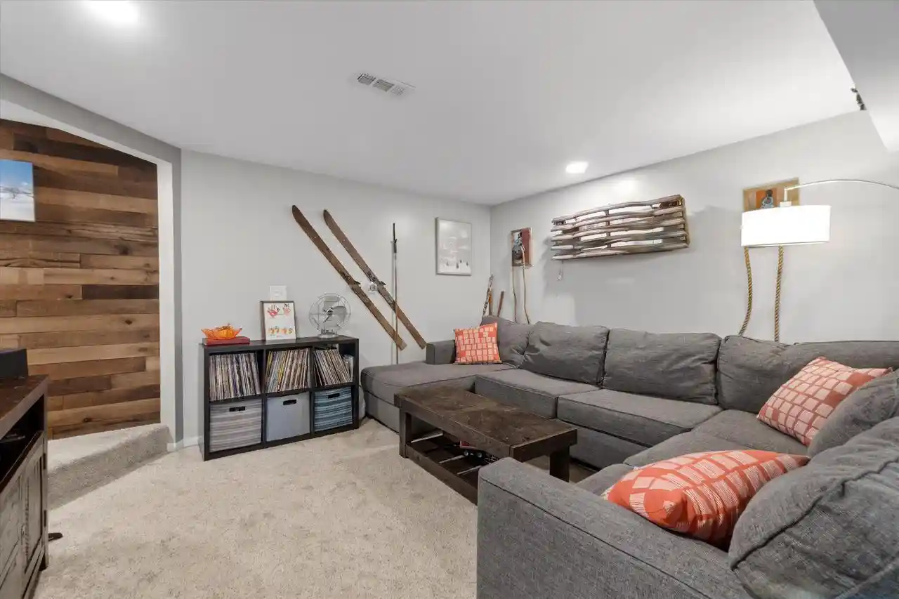 Photo 3 of Single family home for sale at N3260 Tamarack Rd, Lake Geneva, WI 53147 | MLS# 1985440 | Listing updated on 2026-10-26