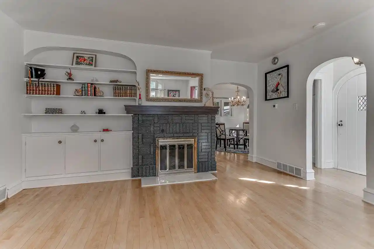 Photo 1 of Single family home for sale at 921 Wilson St, Kaukauna, WI 54130 | MLS# 50334608 | Listing updated on 2026-10-27