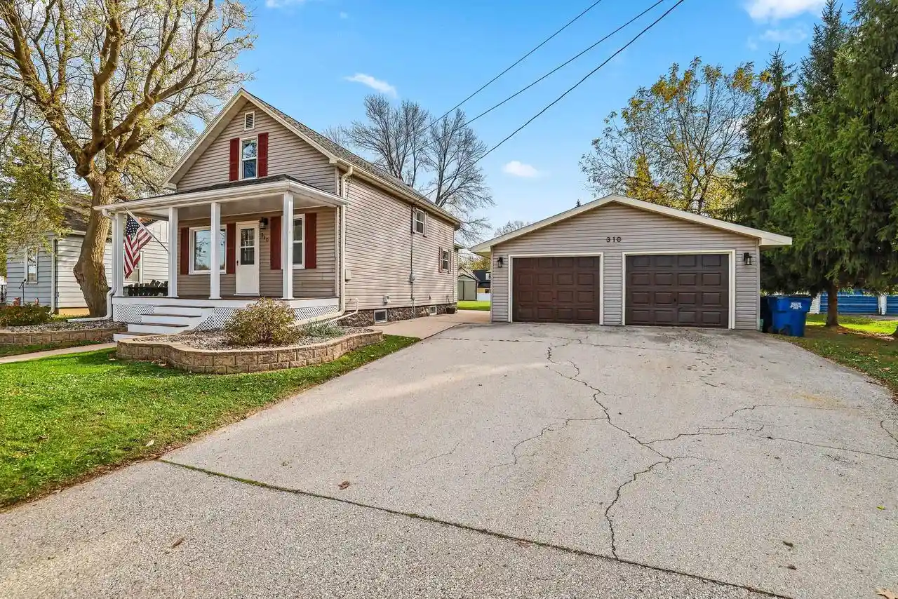 Single family home for sale at 310 W Pulaski St, Pulaski, WI 54162 | MLS# 50334623