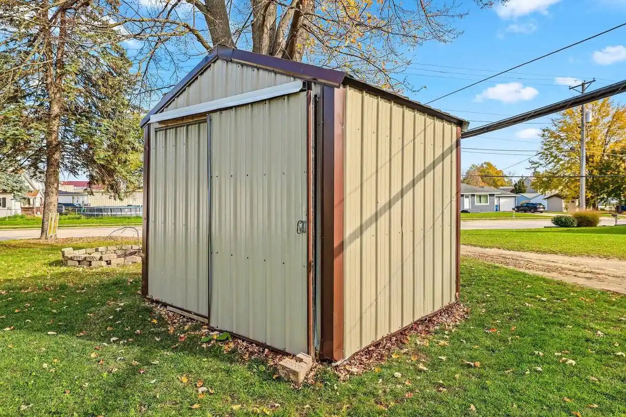 Photo 2 of Single family home for sale at 310 W Pulaski St, Pulaski, WI 54162 | MLS# 50334623 | Listing updated on 2026-10-26