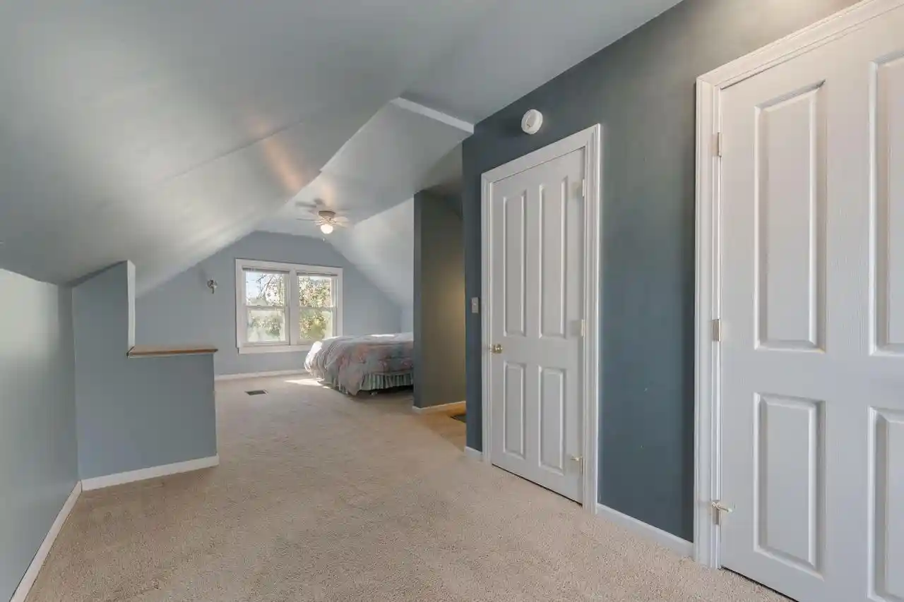 Photo 4 of Single family home for sale at 4176 S 5th Place, Milwaukee, WI 53207 | MLS# 1985490 | Listing updated on 2026-10-22