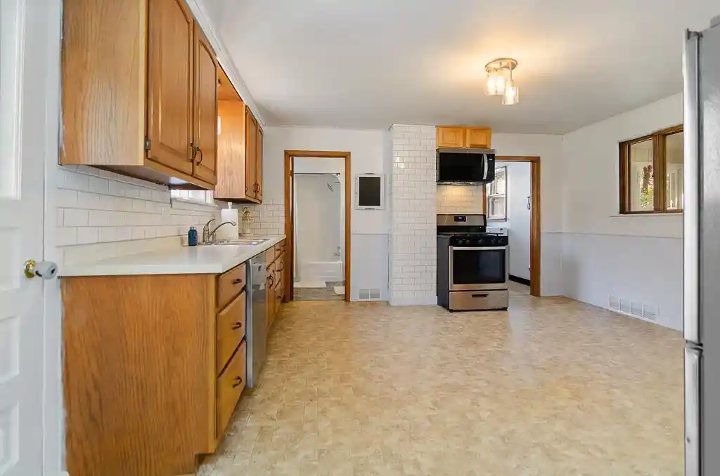 Photo 3 of Single family home for sale at 271 W Front St, Peshtigo, WI 54157 | MLS# 50334642 | Listing updated on 2026-10-28