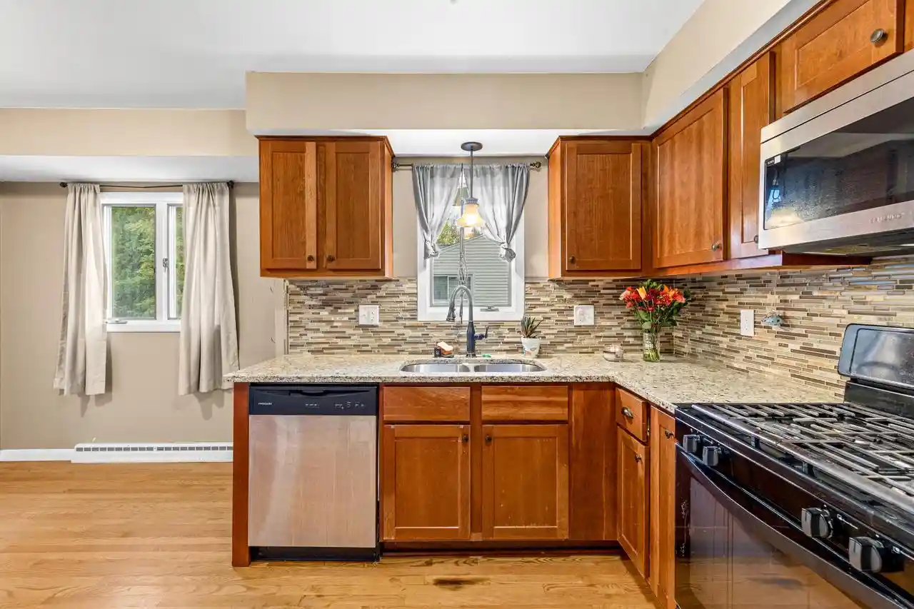 Photo 4 of Single family home for sale at 3423 W Wanda Ave, Milwaukee, WI 53221 | MLS# 1985512 | Listing updated on 2026-10-23