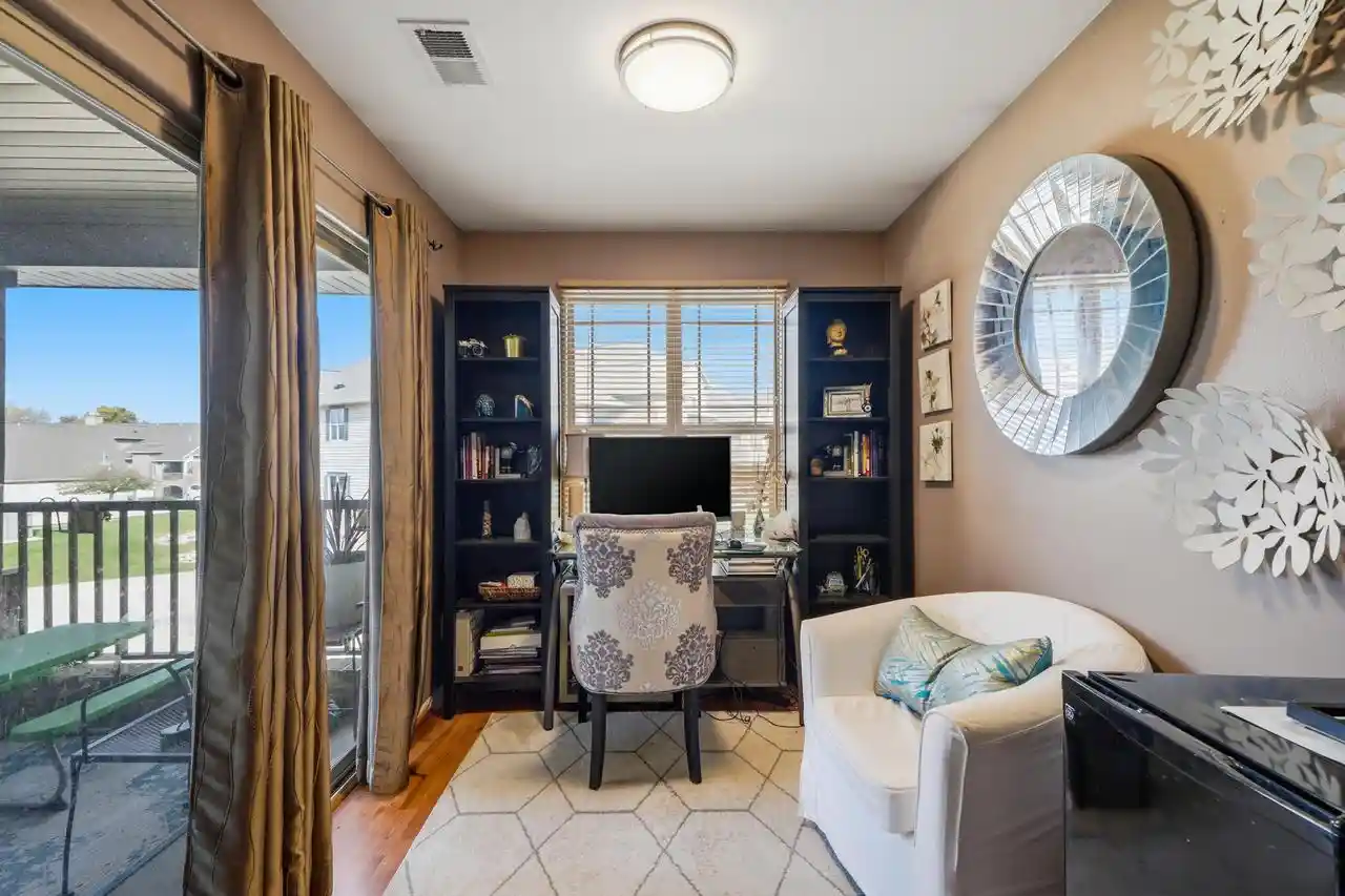 Listing Photo 2 - Condo for sale in 2987 W Drexel Ave located at 2987 W Drexel Ave, Franklin, WI 53132 - Unit #322