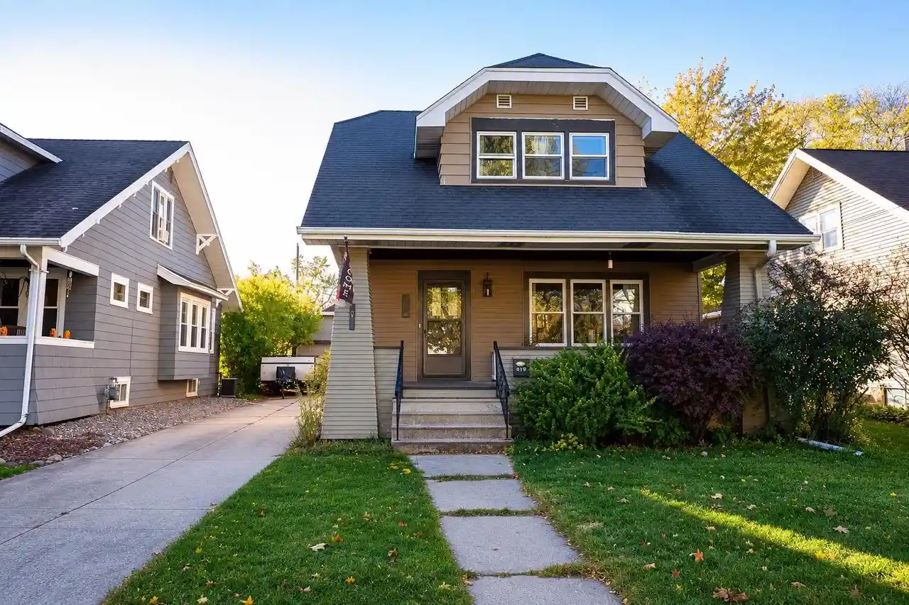 Single family home for sale at 619 Oak St, Neenah, WI 54956 | MLS# 50334641