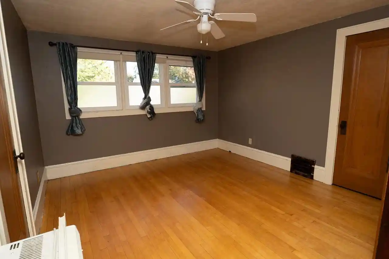 Photo 2 of Single family home for sale at 619 Oak St, Neenah, WI 54956 | MLS# 50334641 | Listing updated on 2026-10-29