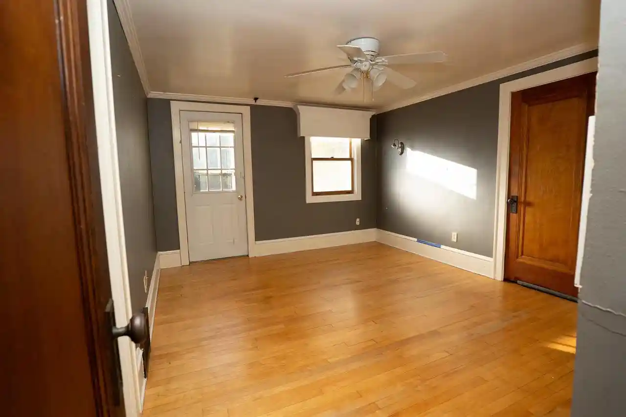 Photo 4 of Single family home for sale at 619 Oak St, Neenah, WI 54956 | MLS# 50334641 | Listing updated on 2026-10-29