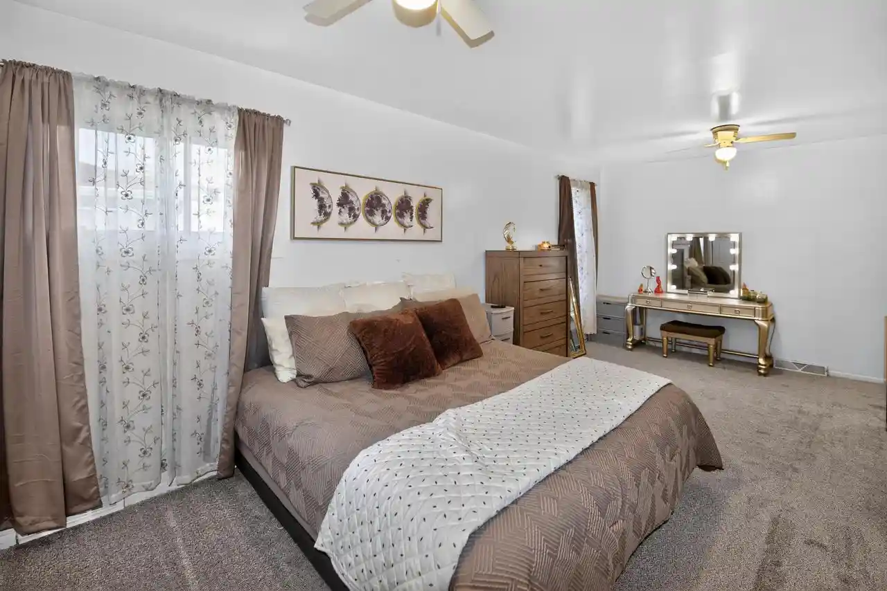 Photo 3 of Single family home for sale at 4911 W Howard Ave, Milwaukee, WI 53220 | MLS# 1985535 | Listing updated on 2026-10-23