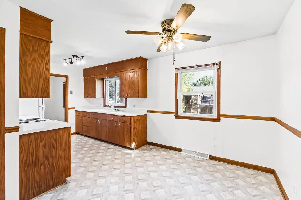 Photo 4 of Single family home for sale at 1328 James Ct, Jefferson, WI 53549 | MLS# 1985542 | Listing updated on 2026-10-21
