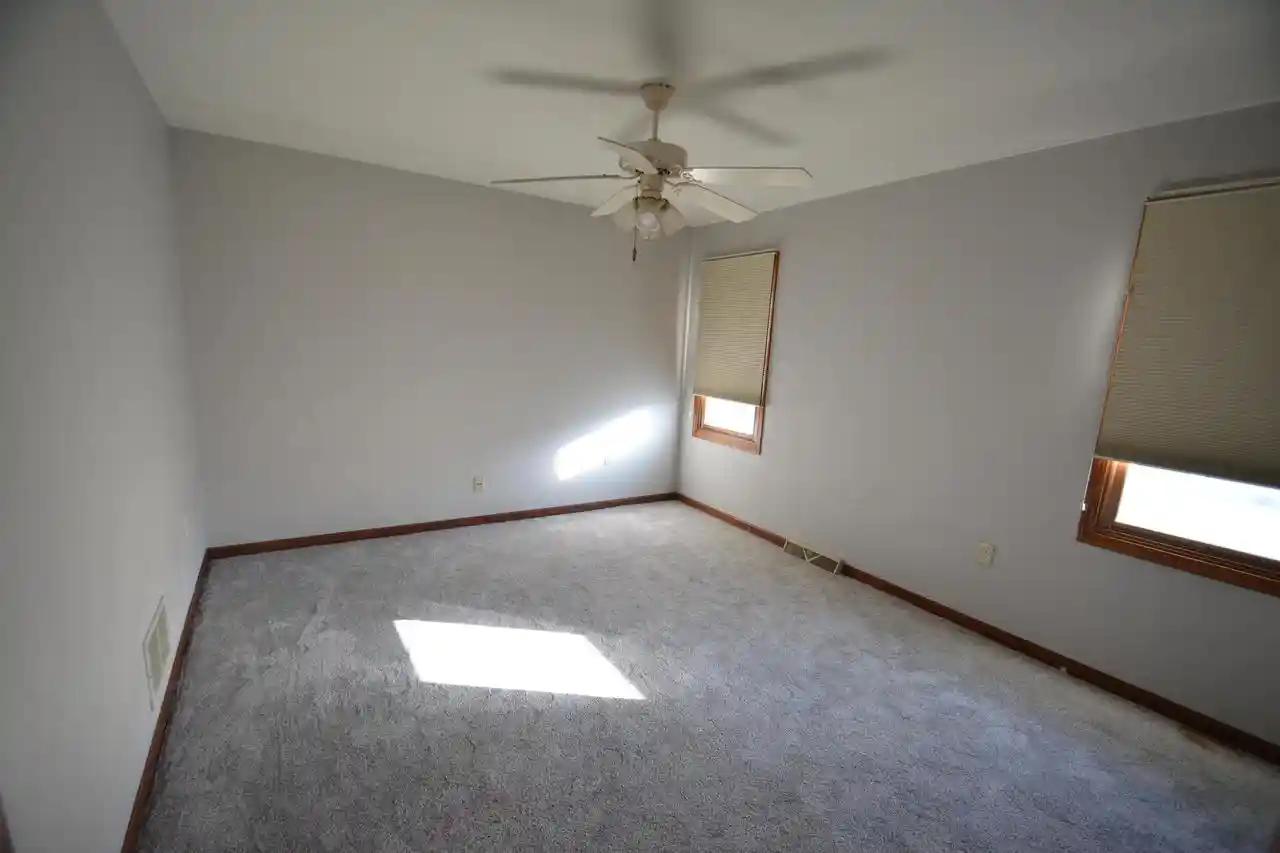 Photo 4 of Single family home for sale at 6635 W Mount Vernon Ave, Milwaukee, WI 53213 | MLS# 1985553 | Listing updated on 2026-10-27