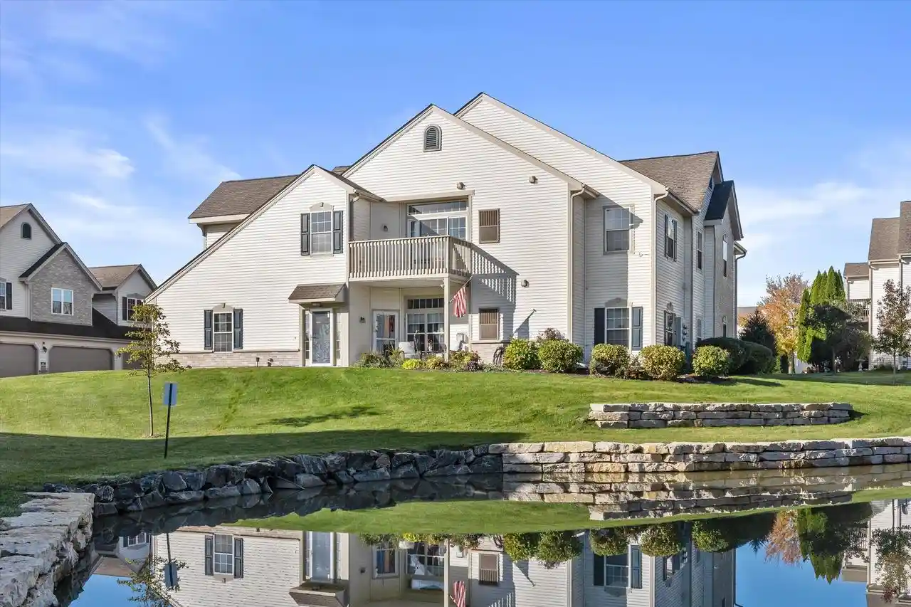 Condo for sale at 981 Hastings Ct #202, Racine, WI 53406 | MLS# 1985571