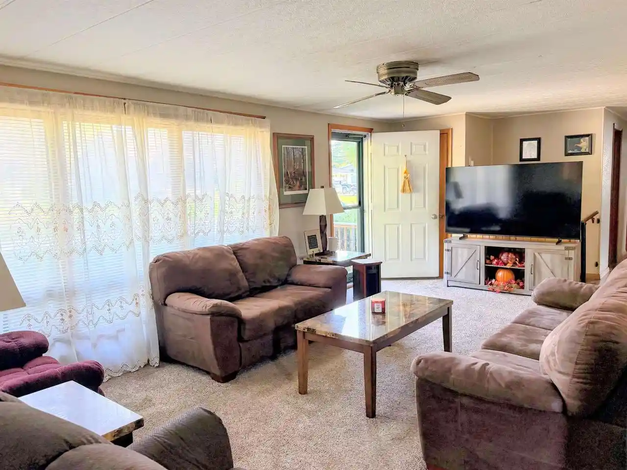 Photo 1 of Single family home for sale at 405 S Buchanan St, Prairie Du Chien, WI 53821 | MLS# 2035048 | Listing updated on 2026-10-22