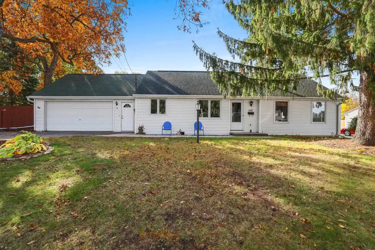Photo 1 of Single family home for sale at 112 E Whitney St, Green Bay, WI 54301 | MLS# 50334662 | Listing updated on 2026-10-24