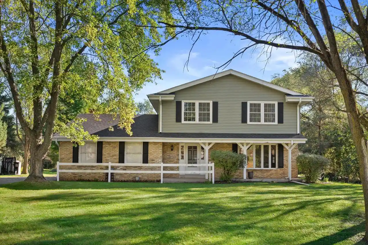 Single family home for sale at W328s7882 Glen Way, Mukwonago, WI 53149 | MLS# 1985594