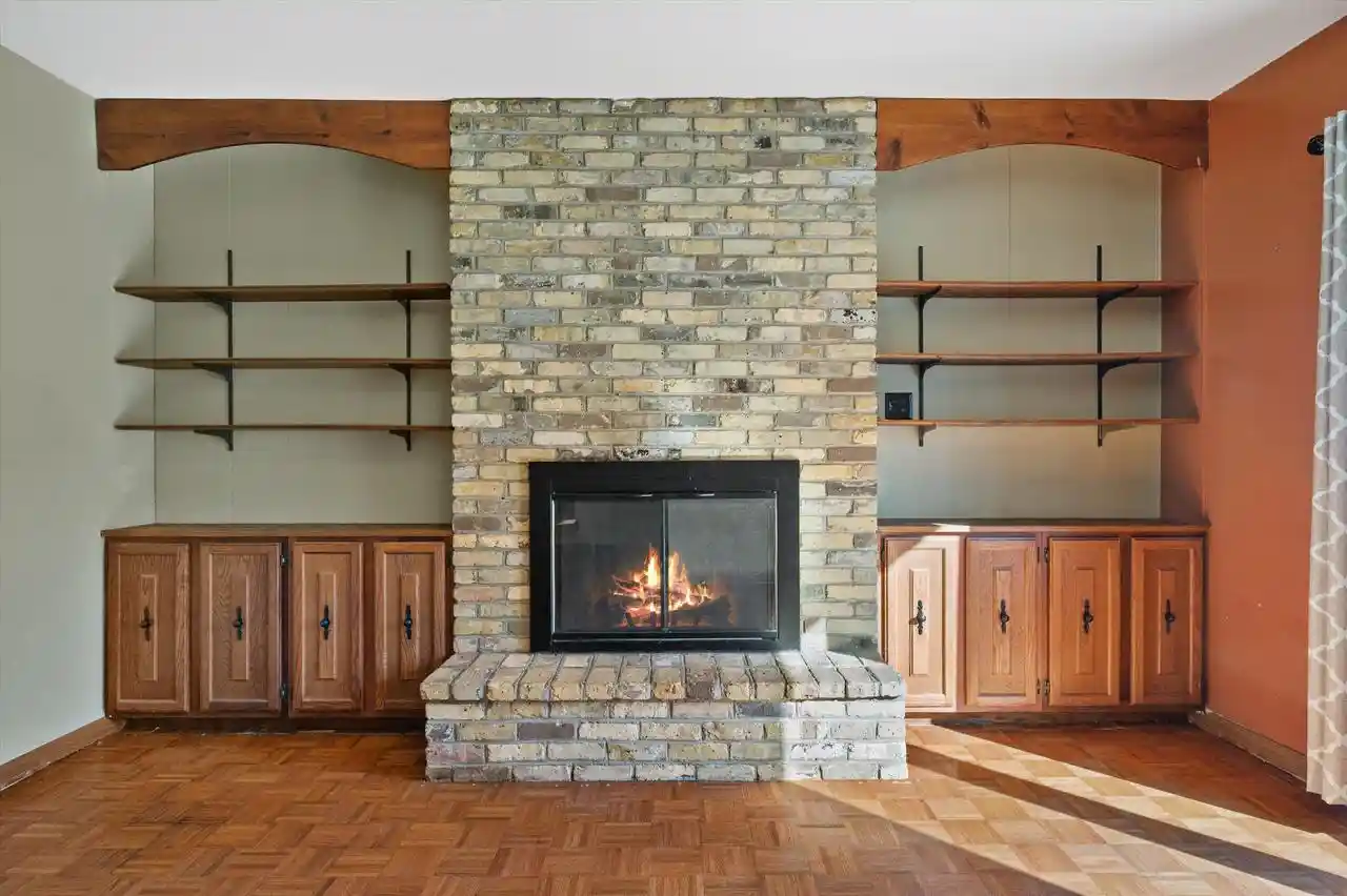 Photo 4 of Single family home for sale at W328s7882 Glen Way, Mukwonago, WI 53149 | MLS# 1985594 | Listing updated on 2026-10-23