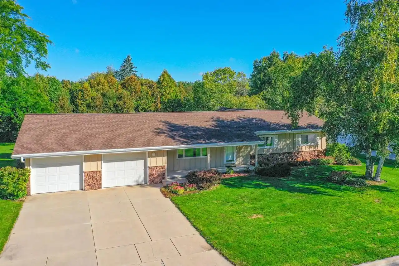 Single family home for sale at 231 E Glenbrook Dr, Pulaski, WI 54162 | MLS# 50334680