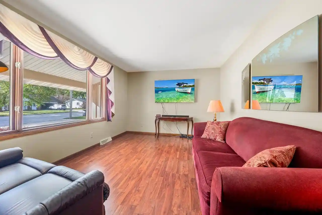 Photo 3 of Single family home for sale at 231 E Glenbrook Dr, Pulaski, WI 54162 | MLS# 50334680 | Listing updated on 2026-10-21