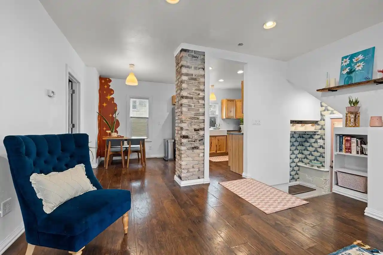 Photo 1 of Single family home for sale at 933 W Spring St, Appleton, WI 54914 | MLS# 50334683 | Listing updated on 2026-10-26