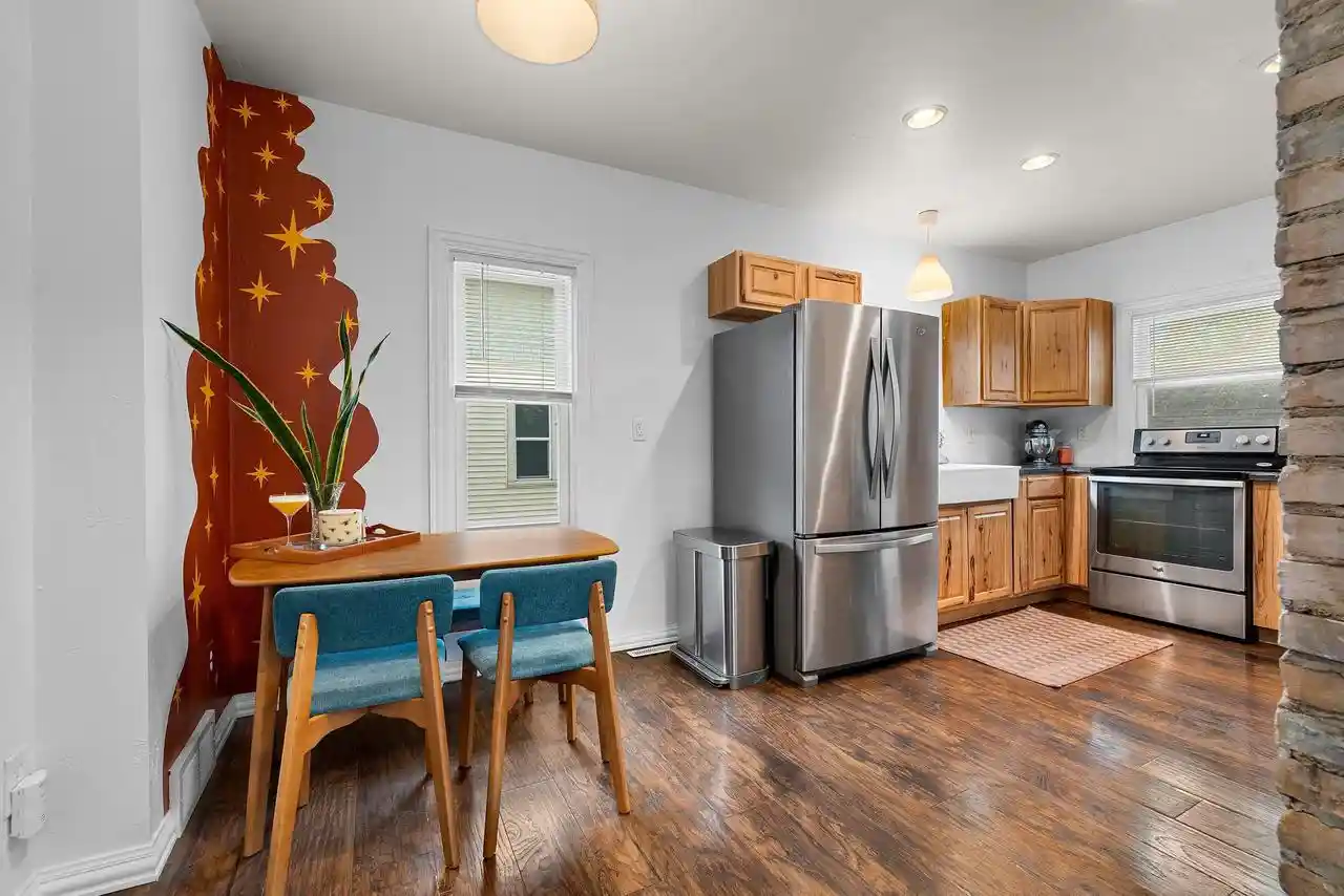 Photo 4 of Single family home for sale at 933 W Spring St, Appleton, WI 54914 | MLS# 50334683 | Listing updated on 2026-10-26